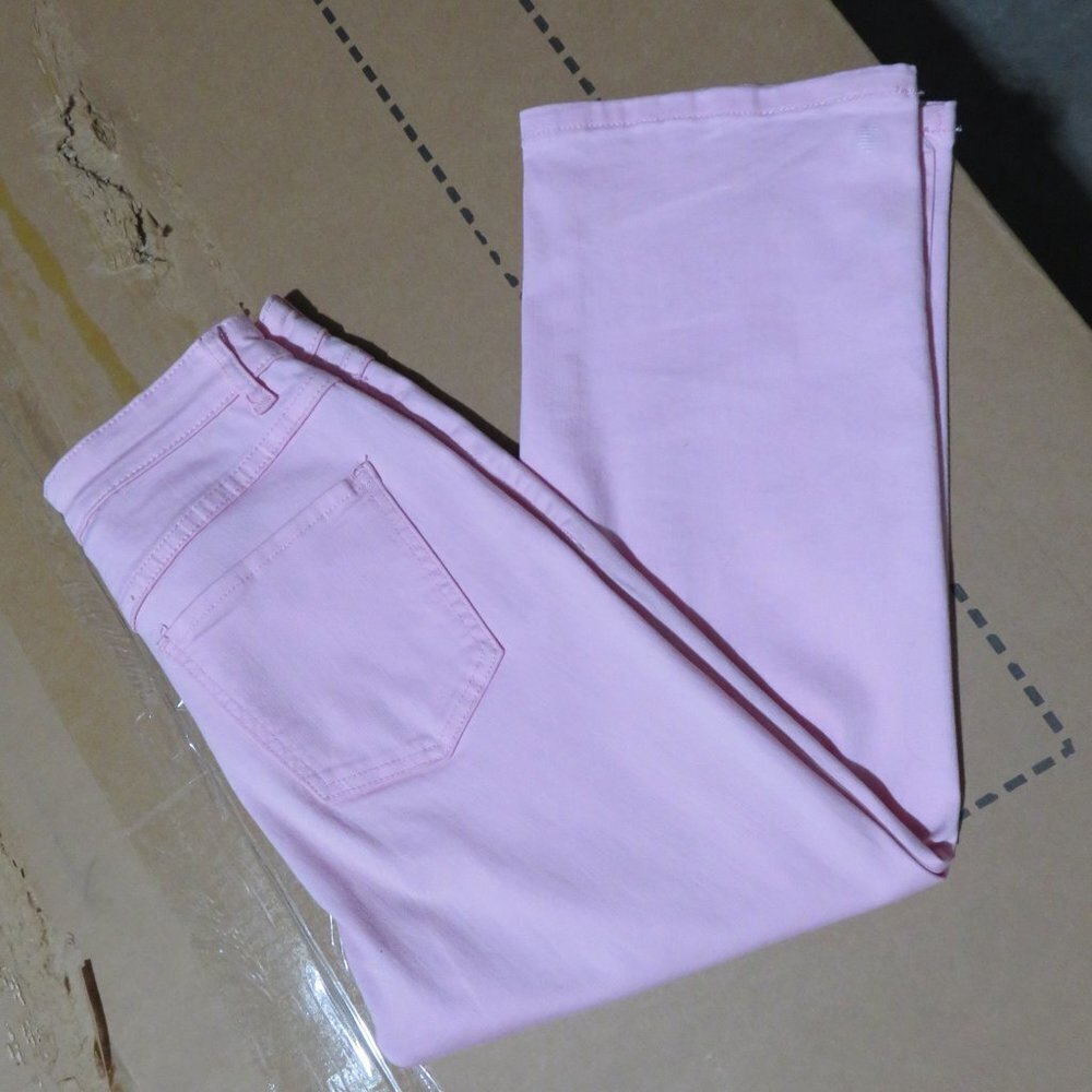 BOGO FDJ French Dressing Straight Leg Capri Jeans Pink size 6